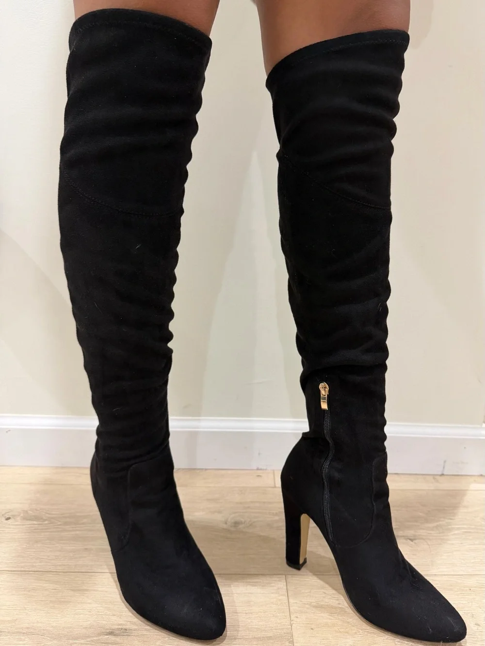 Cato over knee